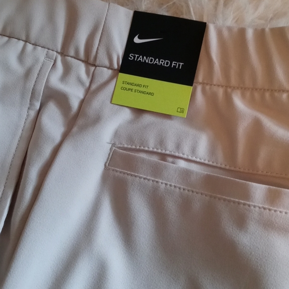 Womens Nike  golf shorts - Picture 4 of 6